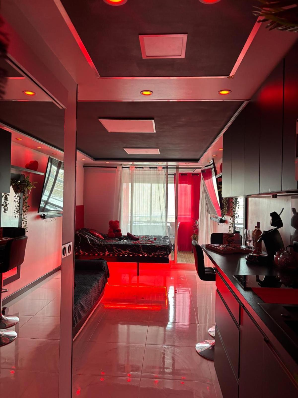 C12 Deluxe Apartment Agde Bagian luar foto